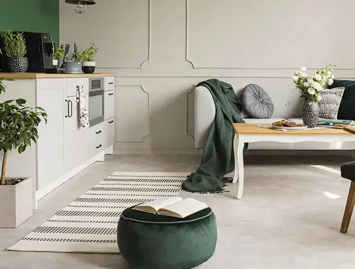 Köök, mille põrand on kaunistatud mikrotsemendiga Kuressaares