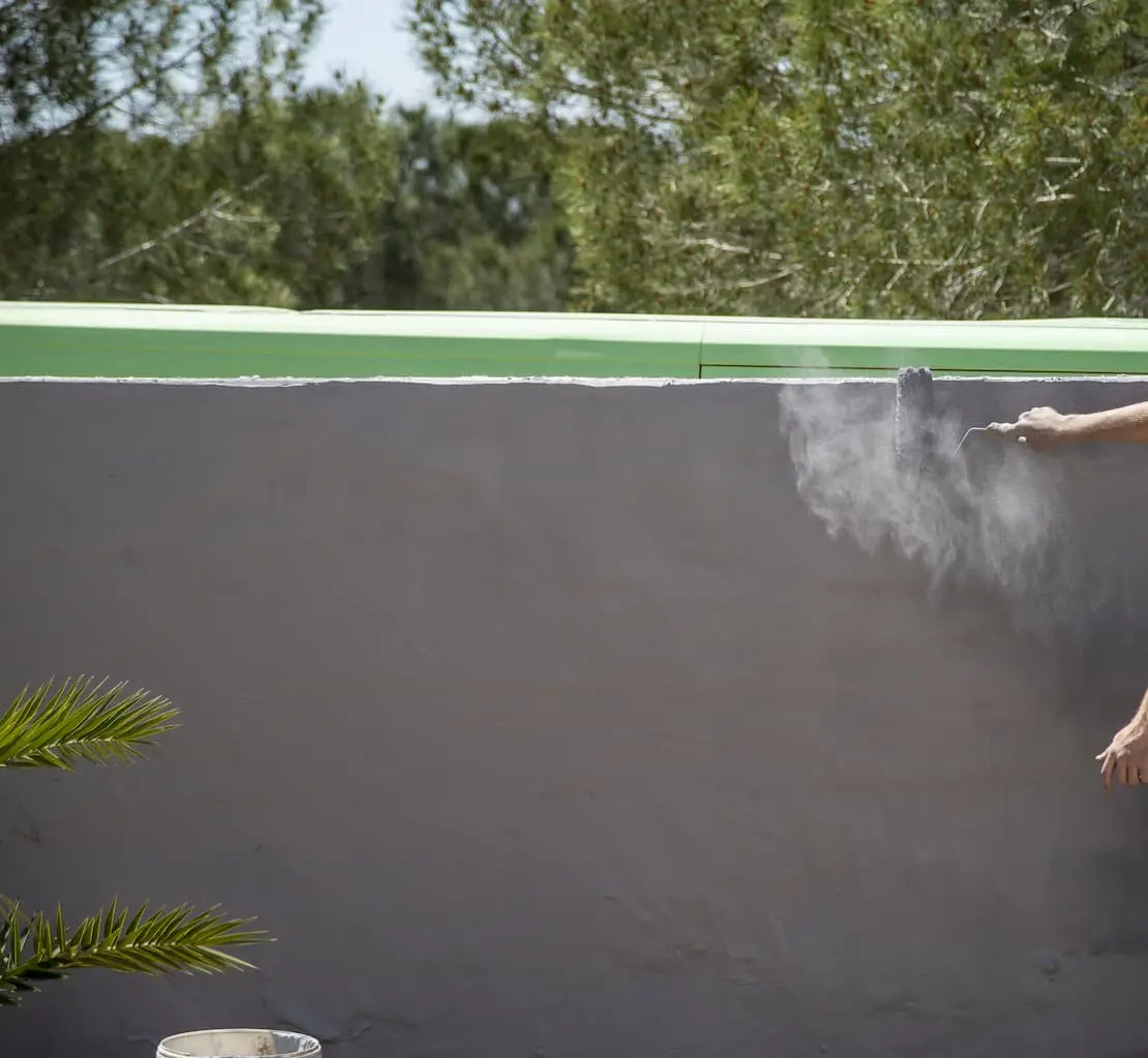 Process of making a wall of wood imitation printed concrete.