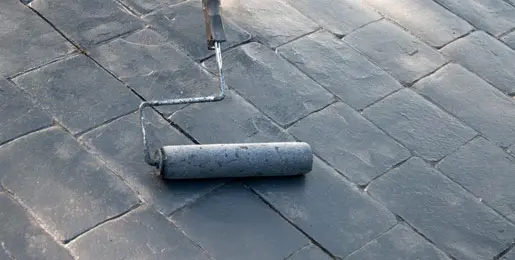Skalūnų stiliaus spausdintas grindinys