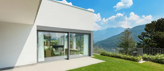 Mikrosement på terrassen: fordeler, anvendelse og dekorative råd